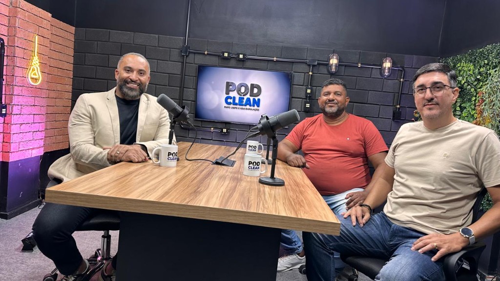 Pod Clean – estúdio com três convidados